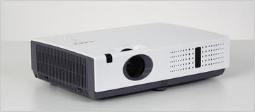 Новые проекторы EIKI LC-XNS2600, LC-XNS3100, LC-WNS3200 для презентаций и инсталляций
